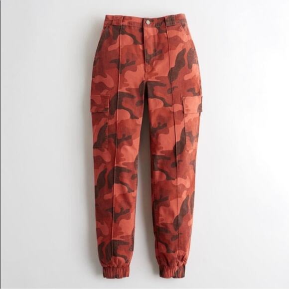 Hollister Ultra High Rise Camo Cargo Pant Joggers Red Size XS - Picture 1 of 9